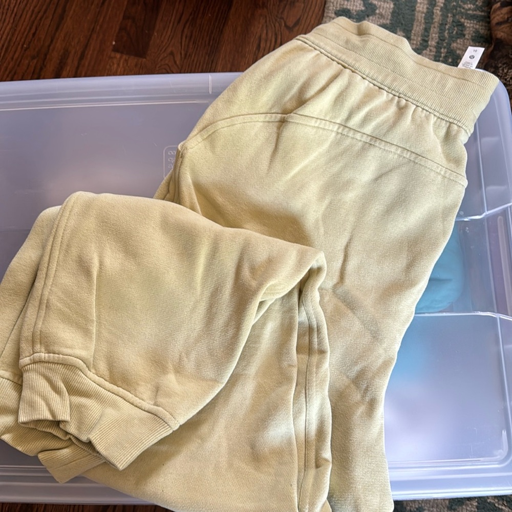 Lululemon scuba joggers
